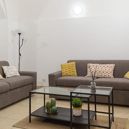 Agathe Guest House Catania Bagian luar foto
